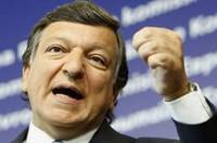 Мы с Порошенко обсудили возможности увеличения нашей помощи Украине /Баррозу/
